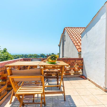 Guesthouse Isabel La Catolica ดูบรอฟนิก ภายนอก รูปภาพ