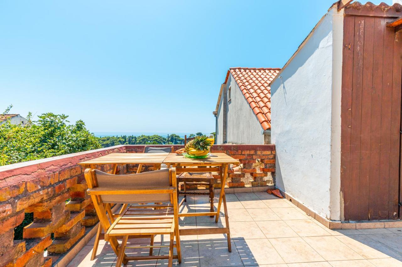 Guesthouse Isabel La Catolica ดูบรอฟนิก ภายนอก รูปภาพ