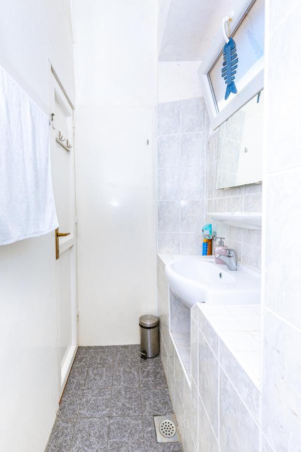 Guesthouse Isabel La Catolica ดูบรอฟนิก ภายนอก รูปภาพ