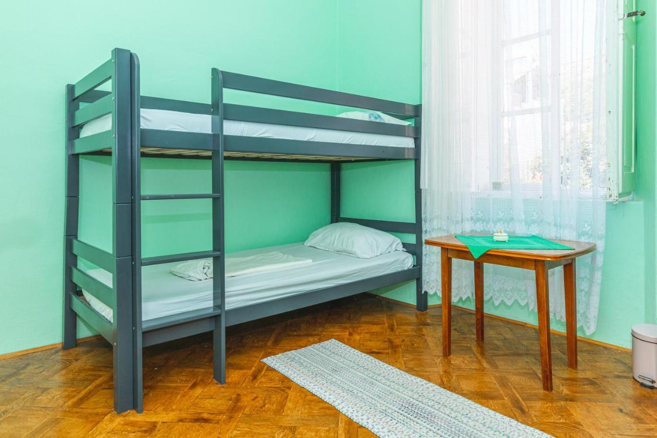 Guesthouse Isabel La Catolica ดูบรอฟนิก ภายนอก รูปภาพ