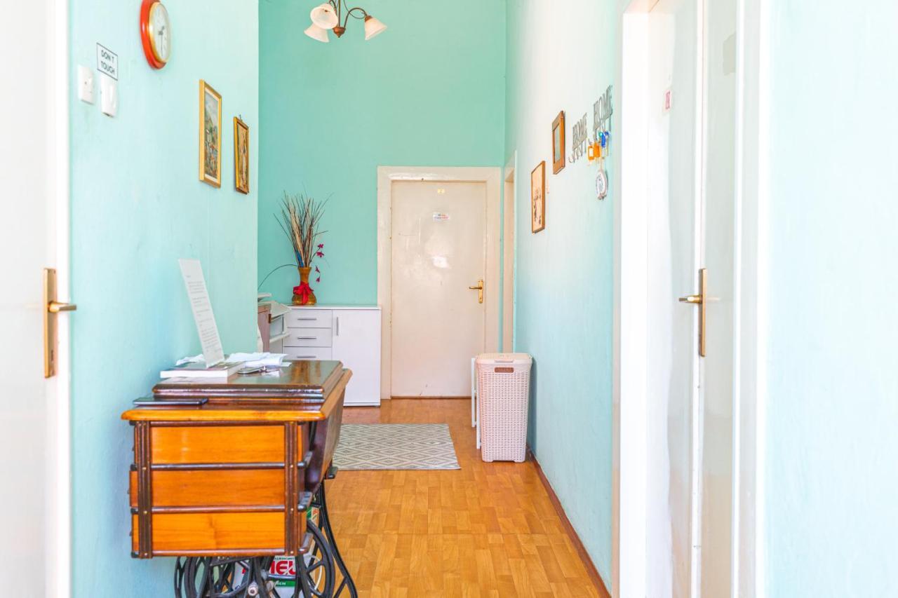 Guesthouse Isabel La Catolica ดูบรอฟนิก ภายนอก รูปภาพ